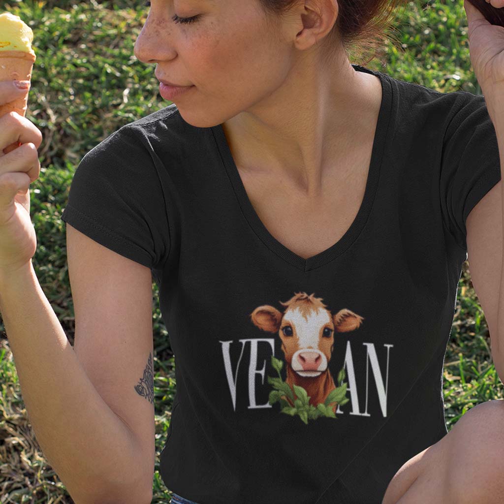 VEGAN KUH | DAMEN PREMIUM V-NECK BIO SHIRT